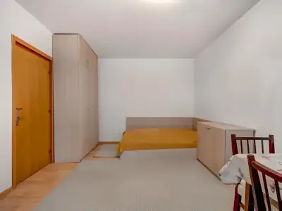 Garsoniera de inchiriat Sector 3 Bucuresti dormitor amenajat